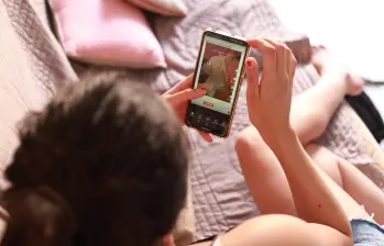 Kaley comenzó a usar YouTube a los seis años e Instagram a los nueve, burlando un bloqueo parental. FOTO Mathieu Thomasset / Hans Lucas via AFP