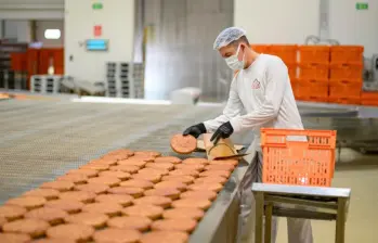 Aunque algunos de los ingredientes originales ya no están disponibles, los científicos se esforzaron por conservar la naturaleza del alimento. Foto: Getty.