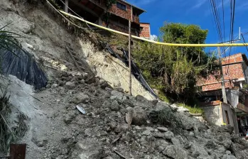 Así quedó una zona del sector Girasoles, en Bello, luego de un deslizamiento de tierra. FOTO: Cortesía