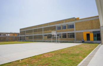 El colegio tiene aproximadamente 6.272 metros cuadrados, cuenta con dos pisos, y 26 aulas de básica y media. FOTO: Alcaldía de Cartagena