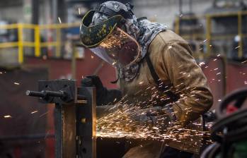 El exceso de producción en China, derivado de regulaciones al sector inmobiliario, ha generado una sobreoferta estimada en 200 millones de toneladas. Este excedente, al no absorberse en su mercado interno, se dirige al comercio internacional. Foto: Julio César Herrera