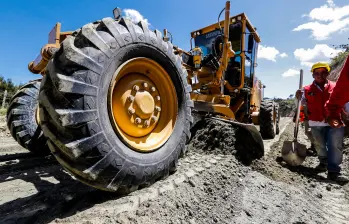 El cronograma de la Gobernación apunta a que las vías estén a mediados de 2027. FOTO Jaime Pérez. Archivo El Colombiano
