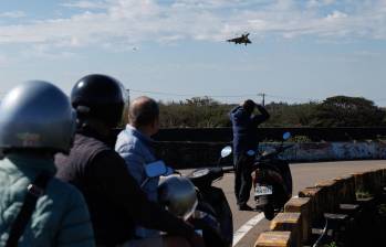 China inicia ejercicios militares con fuego real alrededor de Taiwán y simula bloqueo de puertos clave