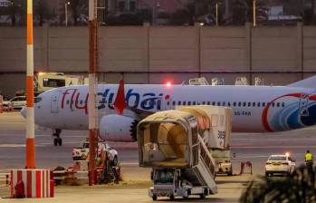 El ataque, ocurrido el 30 de septiembre en un avión donde la mayoría de pasajeros eran israelíes, finalizó con un aterrizaje de emergencia en Arabia Saudita tras ser reducido por la tripulación y los propios viajeros. FOTO: AFP