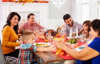 Acción Gracias se celebra el cuarto jueves de noviembre en Estados Unidos, las familias se reúnen para compartir una cena Foto: SStock.