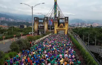 Una de las carreras más tradicionales y nacidas en territorio antioqueño regresó este domingo 19 de abril para seguir sumando kilómetros entre amigos y familia, desde Medellín hacia todo Colombia. FOTO: Manuel Saldarriaga Quintero