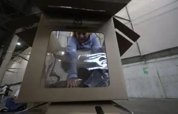 En varios puntos de votación, ya comenzó el proceso de conteo desde el cierre de las urnas.FOTO: Camilo Suárez