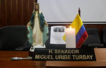 El senador Miguel Uribe Turbay fue víctima de un atentado armado mientras participaba en un evento político en Bogotá. Recibió impactos de bala que dos meses depués le provocaron la muerte. FOTO Colprensa