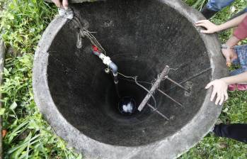 Uno de los aljibes o pozos que permiten acceder al agua subterránea de Antioquia. Foto: Manuel Saldarriaga Quintero