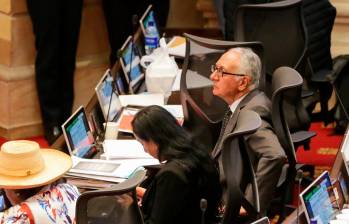 El ministro de Salud, Guillermo Jaramillo, durante el debate de la moción de censura en su contra. FOTO COLPRENSA