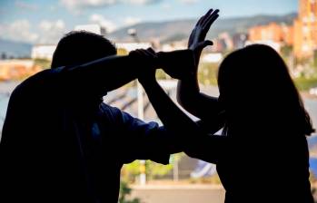 El hecho de violencia intrafamiliar porque el joven no quería cumplir con las labores domésticas dejó a sus padres lesionados con arma blanca. FOTO: ARCHIVO