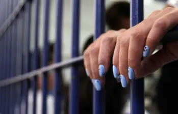 La mujer condenada y uno de sus cómplices pusieron droga en las bebidas de ambos militares estadounidenses para hacerles perder el conocimiento, poder secuestrarlos y robarles. FOTO: Cortesía