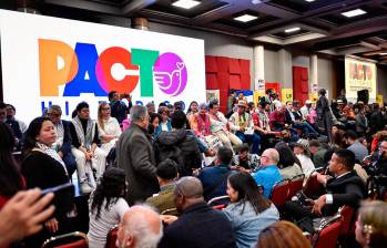 El comité político del Pacto Histórico rechazó la decisión del CNE que excluyó a Colombia Humana y Progresistas de su personería jurídica, advirtiendo que vulnera el derecho a la participación política. FOTO: COLPRENSA