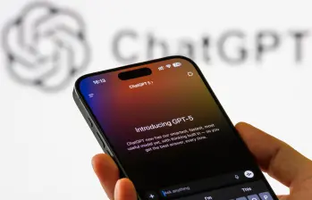 Los expertos alertan sobre la facilidad con la que los niños y adolescentes obtienen información delicada de los chatbots de la IA. Foto: Getty.