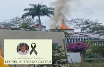 Momentos del incendio en el cementerio de San Roque. FOTO: Cortesía Denuncias Antioquia