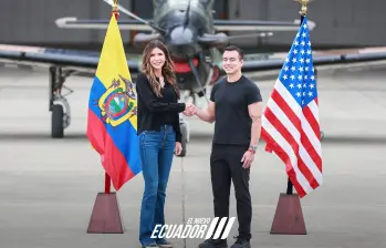 El presidente de Ecuador, Daniel Noboa, y la secretaria de Seguridad Nacional de Estados Unidos, Kristi Noem, durante una reunión realizada el pasado 5 de noviembre en la que se discutió la instalación de una base militar. FOTO: Cortesía Presidencia Ecuador 