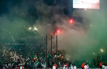 Nacional fue sancionado porque sus hinchas usaron pólvora en el duelo frente a Chicó, como visitante. FOTO JUAN ANTONIO SÁNCHEZ