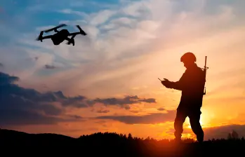 Organizaciones humanitarias alertaron sobre la situación afirmando que próximamente se podría librar una guerra entre ilegales con drones en Antioquia. FOTO: GETTY