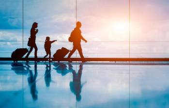 Miami, Aruba y Curazao aparecen entre los destinos con reducciones en sus tarifas promedio de vuelos para viajeros colombianos. FOTO MAGNIFIC