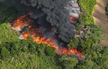 Toma aérea del incendio en la vereda La Laja de Rionegro, oriente antioqueño. FOTO: Cortesía