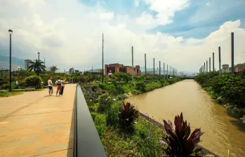 Los cálculos de la UdeA indican que de mantenerse el panorama actual, el río Medellín podría llegar a tener un caudal similar al Cauca en sus momentos críticos. FOTO: MANUEL SALDARRIAGA