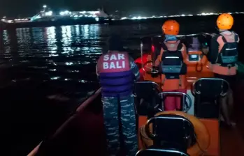 El ferri se hundió apenas 25 minutos después de zarpar de una localidad cercana a la isla de Java, en dirección al puerto de Bali. FOTO: Captura de video