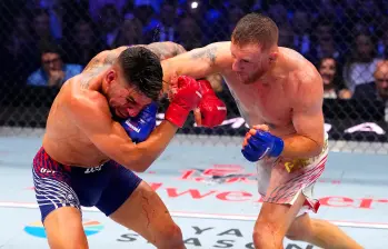 ustin Gaethje derrotó a Illia Topuria y conquistó el cinturón del peso ligero de la UFC. FOTO: GETTY