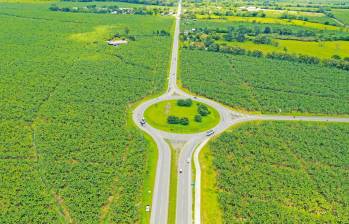 La ampliación a doble calzada de varios tramos de la vía a Urabá ha incrementado la accidentalidad en la región, según las autoridades. FOTO MANUEL SALDARRIAGA