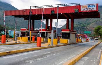 La ANI autorizó el paso sin cobro de peajes para maquinaria amarilla y vehículos que transporten ayuda humanitaria hacia las zonas afectadas por la emergencia sísmica. FOTO cortesía ANI