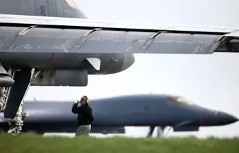 Un avión cisterna Boeing KC-135 Stratotanker de Estados Unidos se estrelló en el oeste de Irak durante una misión militar, causando la muerte de seis tripulantes. FOTO: Getty Images. 