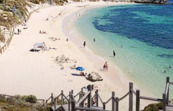 Un hombre murió tras ser atacado por un tiburón en una playa de Perth, en el estado de Australia Occidental. FOTO: Tomada de Instagram @TRAVELWISE 