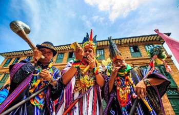 El desfile comenzó en la Plaza de la Luz y continuó por el pasaje Carabobo. FOTOS: Camilo Suárez