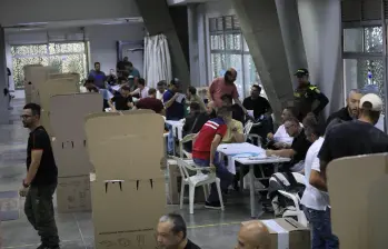 Puesto de votación en Medellín, donde no hubo mucha asistencia electoral. 