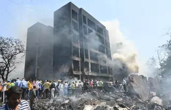 El avión siniestrado en India cayó sobre una residencia de estudiantes del BJ Medical College, una facultad de medicina de la ciudad de Ahmedabad. FOTO: GETTY