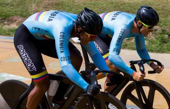 Kevin Quintero (adelante) defenderá el título de campeón mundial. En 2022, en Francia, también fue bronce. Santiago Ramírez, por su parte, también ha dejado huella internacional en la pista. FOTO JULIO HERRERA