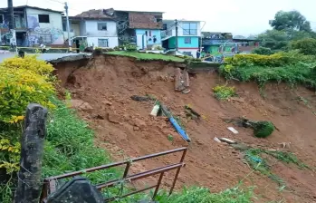 Así quedó el barrio La Paz tras el deslizamiento. FOTO: Cortesía Denuncias Antioquia