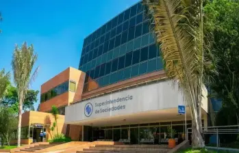 La presencia de grupos empresariales extranjeros en Colombia continúa expandiéndose y consolidando nuevas dinámicas de inversión y control corporativo, según Supersociedades. FOTO: Cortesía Súper.