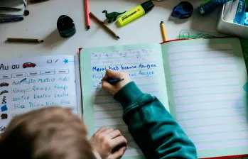 La mayoría de la gente suele ser diestra y una nueva investigación explica la razón. Foto Agencia Sinc