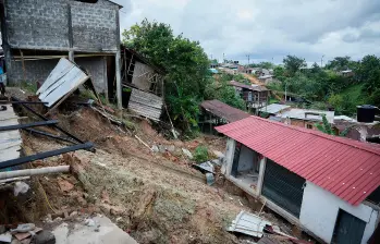 Los daños provocados por el terremoto del 10 de agosto abrieron dudas entre propietarios y arrendatarios sobre seguros y obligaciones de reparación. FOTO DEFENSORÍA DEL PUEBLO