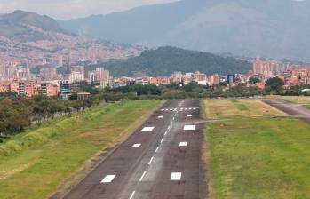 Hasta el momento no hay vuelos en el aeropuerto Olaya Herrera, de Medellín, por cuenta de las lluvias. FOTO: ESNEYDER GUTIÉRREZ CARDONA