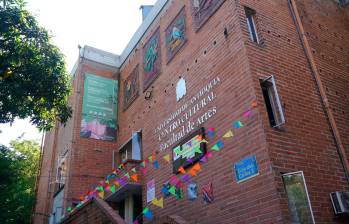 Ubicado en el corredor de Carlos E., el Centro Cultural de la Facultad de Artes de la UdeA celebra quince años de gestiones culturales en la ciudad. Foto: Cortesía.