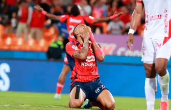 Brayan León volvió a la titular del cuadro Poderoso para el duelo ante América en el Atanasio Girardot. FOTO MANUEL SALDARRIAGA 