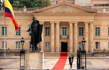 Colombia pierde dinamismo económico reciente mientras su deuda y déficit fiscal se amplían frente a Chile, Perú y Brasil. FOTO Colprensa