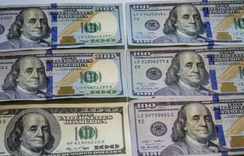 Estos precios de cotización marcan un hito en el comportamiento de la divisa, pues no se veían desde el 17 de junio de 2021, cuando cotizó en $3.690,56. Foto: Carlos Velásquez