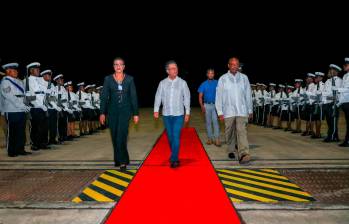 El presidente de Colombia, Gustavo Petro, duante su llegada a San Vicente y Las Granadinas. Foto Cortesía Presidencia