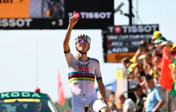 Tadej Pogacar sumó su tercera victoria en el actual Tour de Francia, y la 63 de su equipo en la presente temporada. FOTO: GETTY