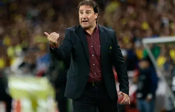 Néstor Lorenzo busca elegir a su asistente técnico, pero el posible nombramiento de Reyes evidencia que la Federación también tiene voz y voto en esa elección. FOTO GETTY