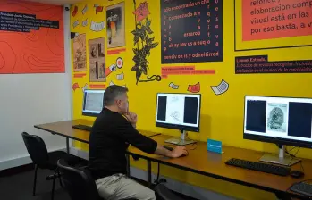 El espacio está dotado con equipos especializados para que los visitantes puedan consultar la información sin inconvenientes. Foto: Cortesía