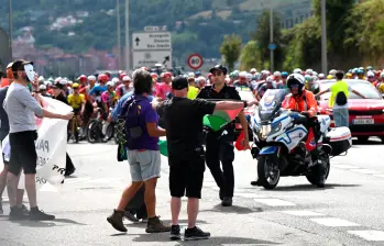 Las protestas pro Palestina se siguen presentando en la Vuelta a España. FOTO: GETTY