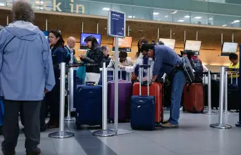 Viajeros colombianos a Europa deberán adaptarse al nuevo sistema electrónico de control EES a partir de octubre de 2025. FOTO: Colprensa